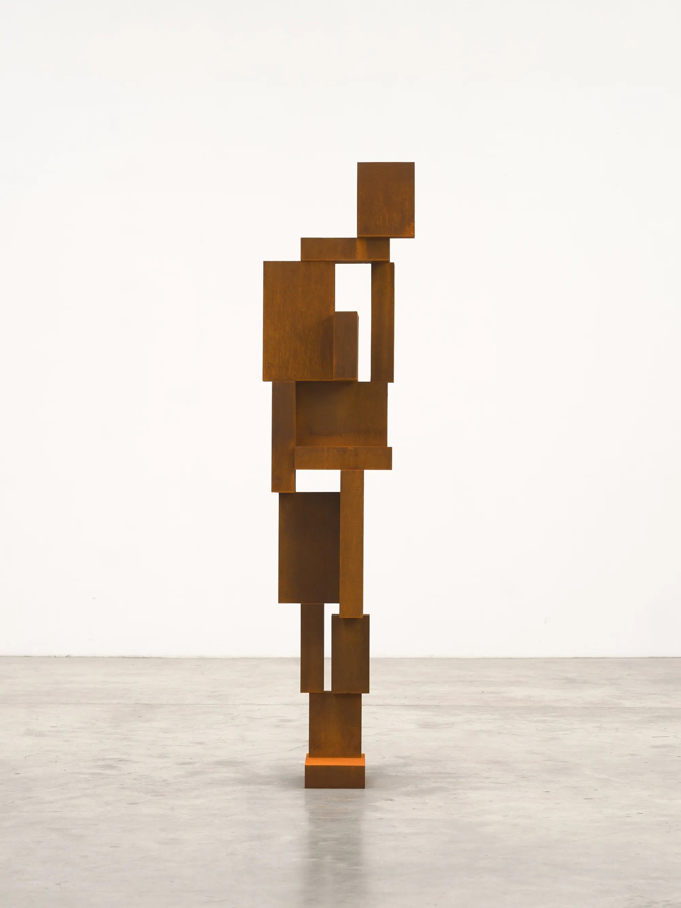 Антони Гормли, Aside, 2025. Thaddaeus Ropac, продана за £500 000. Изображение: Thaddaeus Ropac